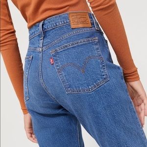 Levis High Rise Wedgie Jeans